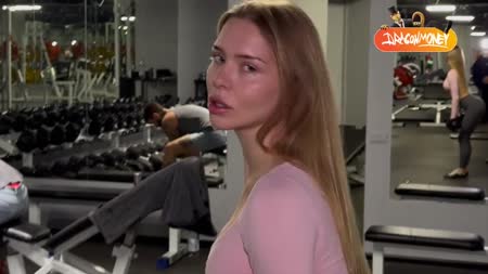 Бабенка отлично накачала задницу для анала №1