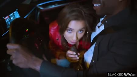 Негр привел любовницу в кожаных штанишках и отодрал ее в анал №1