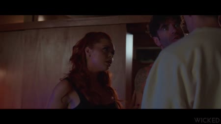 Cherry Kiss отлично зажигает в косплей наряде №1