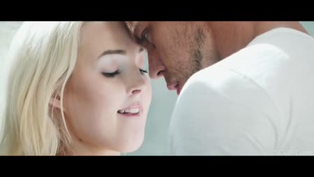 Красивая Lovita Fate ловит оргазм от чувственного секса №2