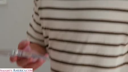 Capri Cavanni соблазнила своего любовника новым бельем №2