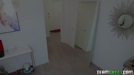 Молодая гимнастка Chloe Temple спаривается с парнем в зеленом наряде №1