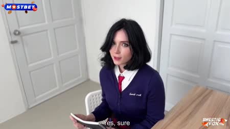 Покорная брюнеточка начала с хорошего минета №1