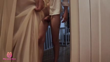 После хорошего минета брюнетка устраивает хардкор