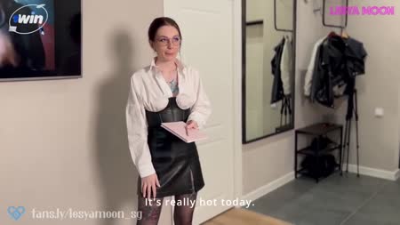 Ради успешной сделки риелтор готова даже на секс