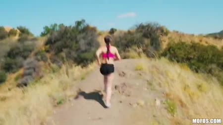 Молодая Alina Lopez умеет возбуждать парня минетиком №1