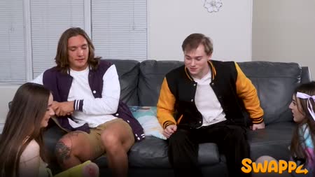 Подружки замутили с парнями совместную оргию №2