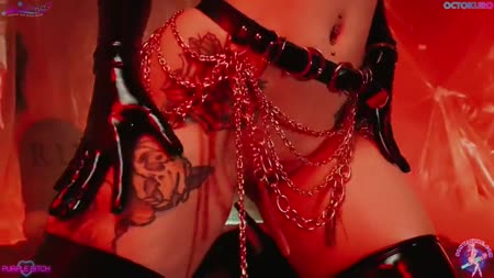 Вебкамщицы в адских нарядах устроили групповуху №1