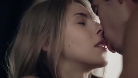 Классная блондинка знает как завести бойфренда на красивый секс №5