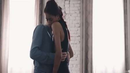 Девушка с аппетитной попкой красиво принимает хер в свою пилотку №1