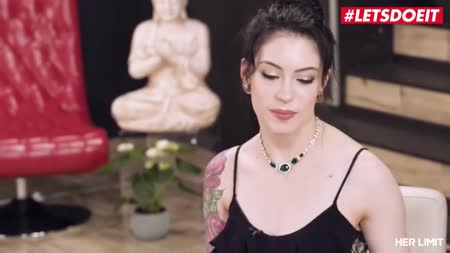 После отсоса негр жестко впечатывает Anna DeVille в пол №2