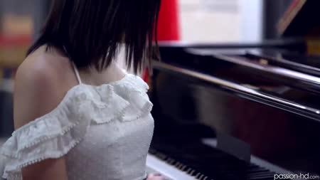 У молодой красотки уже все чесалось между ног №1