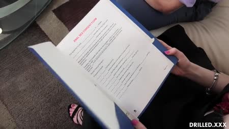 Попа худенькой телки запомнит это порево №1