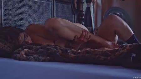 Сиськастая чика одела красивое платье, чтобы соблазнить любовника №7