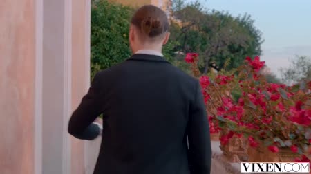 Привез Eva Elfie в красивое место и нежно ее там трахнул №2