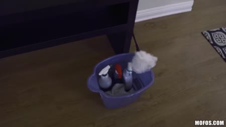 Две веселые лесбиянки решают поснимать порнуху от первого лица №1