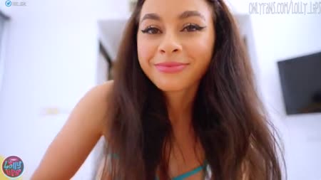 Чика одела сексуальное белье и начала сосать №1