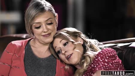 Две грудастые дамочки быстро уговорили мужика потрахаться