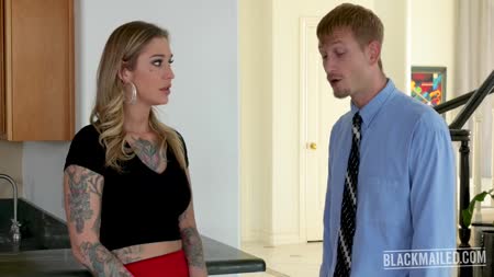 Обходительный паренек ловко соблазнил блондинку на анал №1