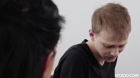 Молодой парень был рад трахнуть грудастую зрелую чиксу №1